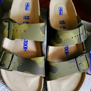 NEW! CAMOFLAGE Birkenstock Womens 9